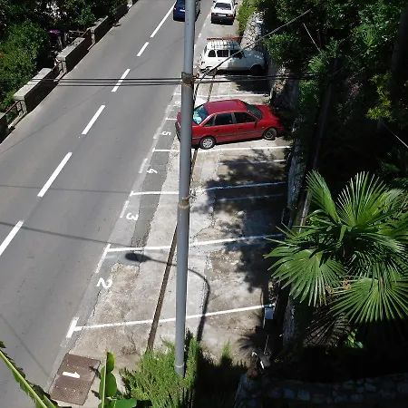 Edi - Captain's House Apartman *