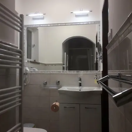 Edi - Captain's House Apartman *