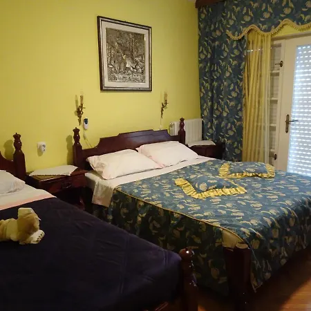 Edi - Captain's House Apartman *